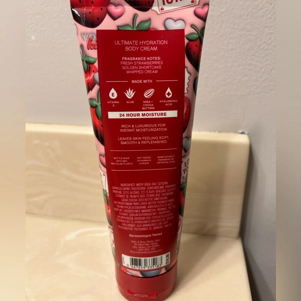 Bath & Body Works Strawberry Pound Cake Body Cream and 3 wick Candle